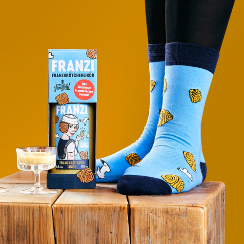 Geschenkbox l Franzi Franzbrötchenlikör mit Franzbrötchensocken